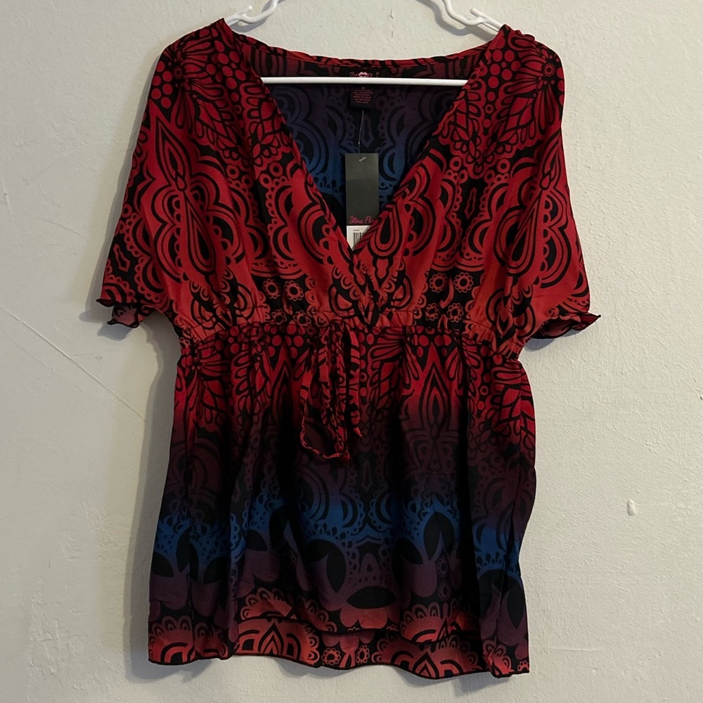 NWT M Dark Floral Short Sleeve V Neck Shirt AbstractPink Purple Blue Ultra Flirt